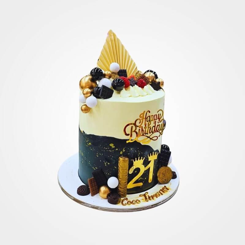 Modern Black and Gold drip Cake Modern Black and Gold drip Cake